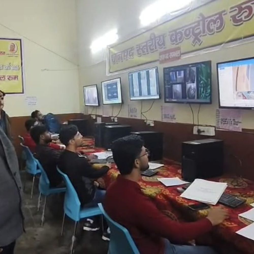 संभल में यूपी बोर्ड कॉपियों का मूल्यांकन शुरू:पहले दिन इंटरमीडिएट की 1826, हाईस्कूल की 154 कॉपियां जांची गईं