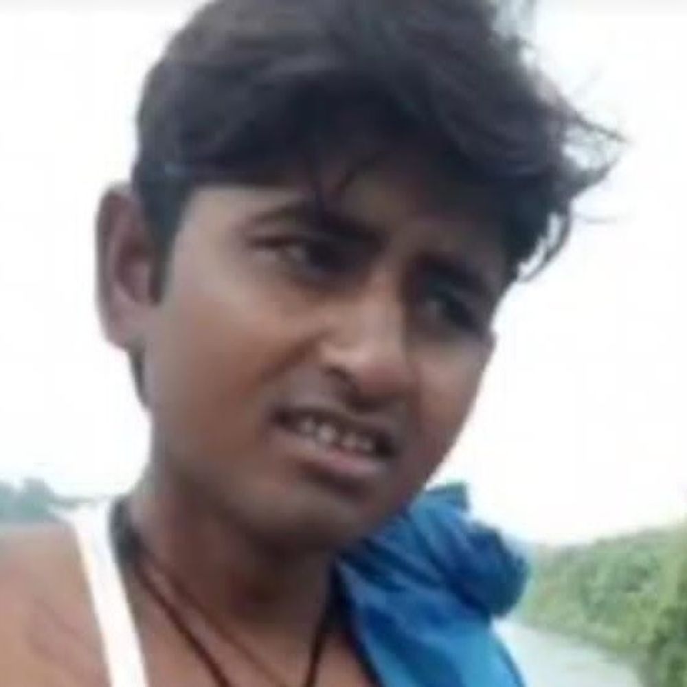 देवरिया में बोलेरो ने युवक को मारी टक्कर, मौत:सड़क के किनारे खड़ा था, मौके पर ही तोड़ा दम