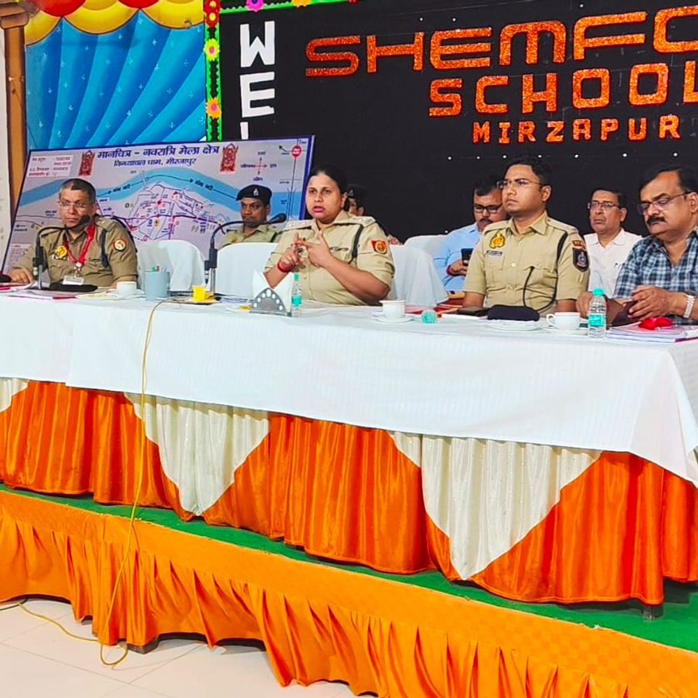 विंध्याचल धाम नवरात्रि मेला: 10 जोन, 21 सेक्टर में बंटा:पुलिस-प्रशासन अलर्ट, अधिकारियों को किया गया ब्रीफ; जवानों को दिलाई शपथ