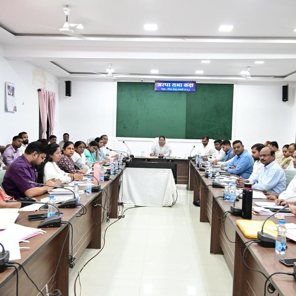 घरेलू गैस सिलेंडरों की कालाबाजारी पर कलेक्टर सख्त:अवैध संग्रहण रोकने लगातार जांच, कोर्ट केस में जवाब पेश करने के निर्देश