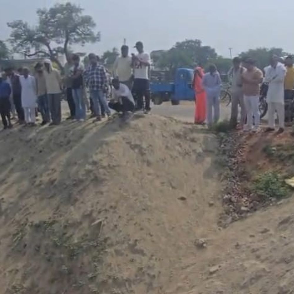 बुलंदशहर के सनोटा-पुलिस-चौकी के पास नहर में मिला अज्ञात शव:कई दिन पुराना शव बरामद, शिनाख्त के प्रयास करने में जुटी पुलिस