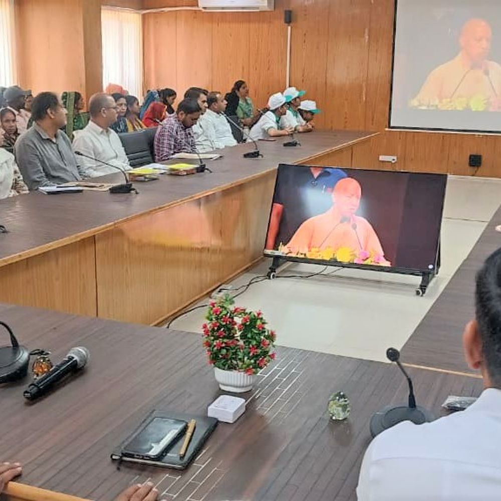 प्रतापगढ़ में 'नवनिर्माण के 9 वर्ष' कार्यक्रम आयोजित:लाभार्थियों को योजनाओं का लाभ मिला, मुख्यमंत्री ने पुस्तक विमोचन किया