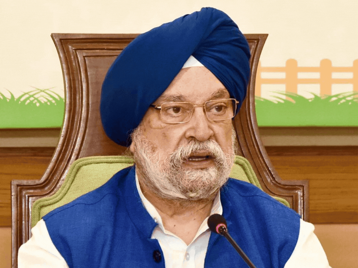 राज्यों को 10% एक्स्ट्रा LPG कोटा मिलेगा:सरकार ने माना- LPG किल्लत जारी; मोदी और पेट्रोलियम मंत्री के बीच 2 घंटे चली बैठक