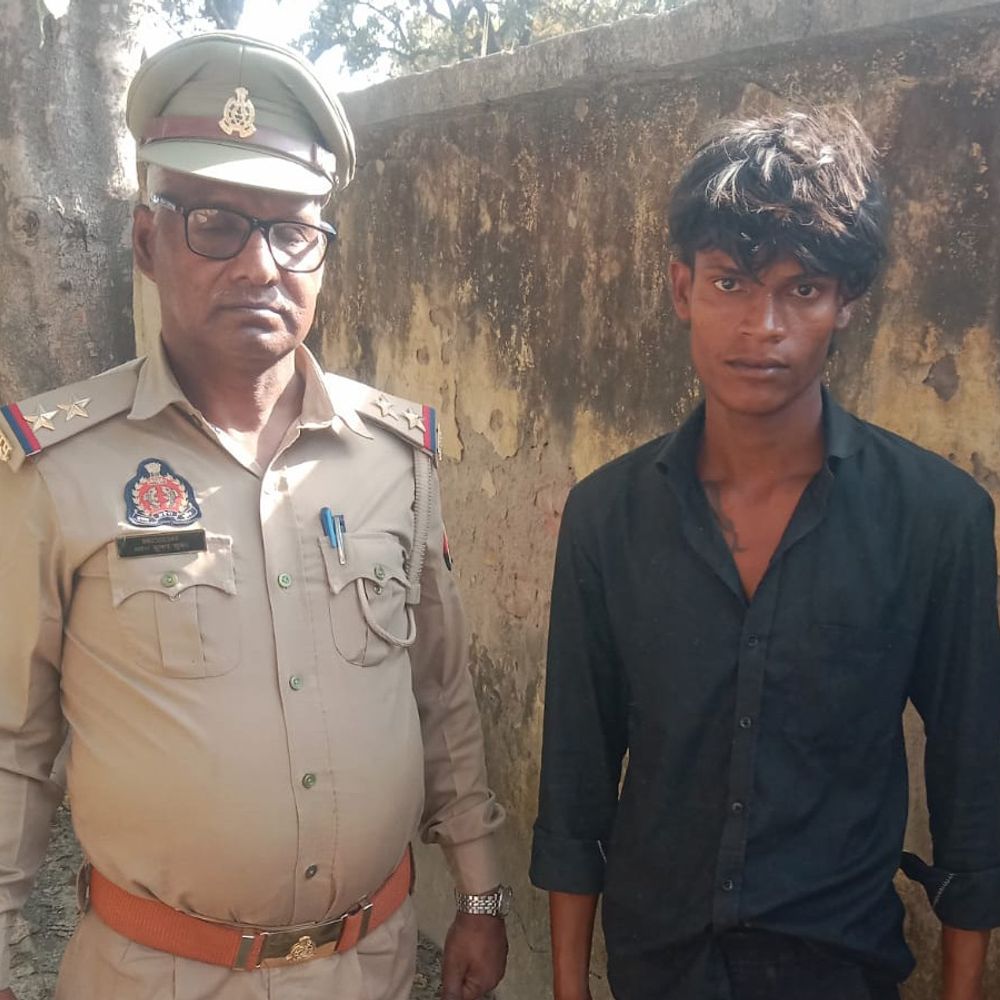 कौशांबी पुलिस ने बाइक चोर गैंग को पकड़ा:चोरी की बाइक बरामद, आरोपी के साथ दो नाबालिग भी गिरफ्तार