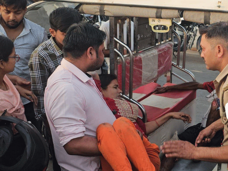 
                 लखनऊ में चाइनीज मांझा से युवक की गर्दन-कान कटा:बेकाबू होकर गिरी बाइक, पैर टूटा; पत्नी और बच्ची भी घायल 
            