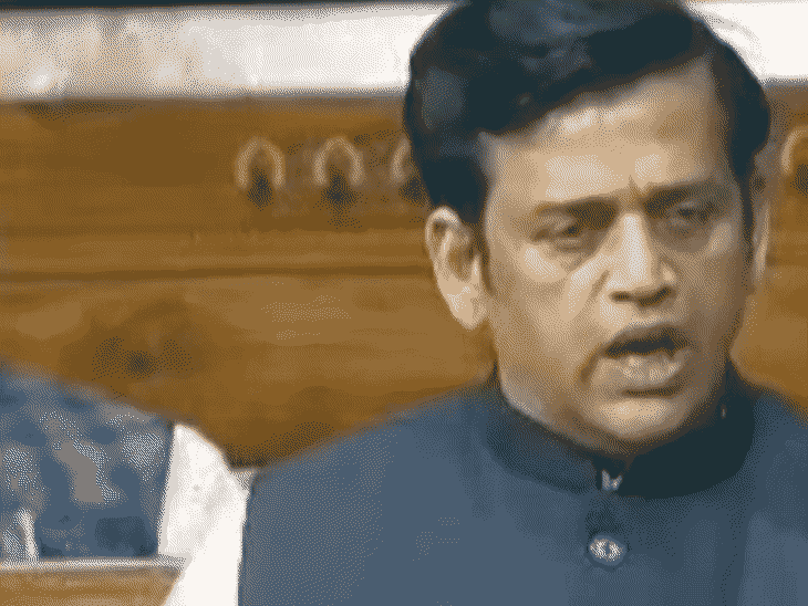 
                 गोरखपुर से मुंबई-दिल्ली के लिए वंदे-भारत स्लीपर की डिमांड:रवि किशन ने उठाया गोरखपुर से जुड़ा मुद्दा, जानिए संसद में क्या रखी मांग 
            