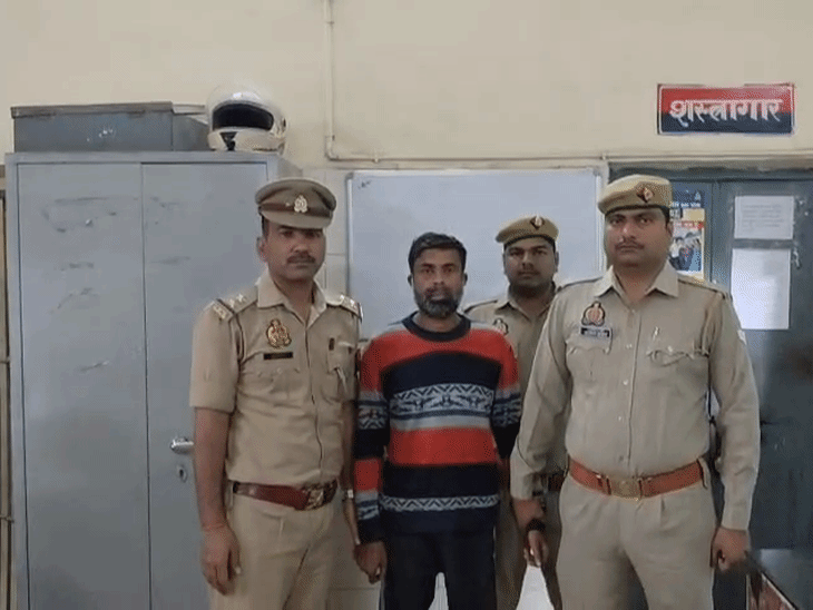 
                 ‘कानपुर-सेंट्रल को बम से उड़ा दूंगा’ कहने वाला GRP ने-दबोचा:: 5 टीमों ने 100 CCTV खंगाले, अपराध की दुनिया में एक्टिव था अरशद 
            