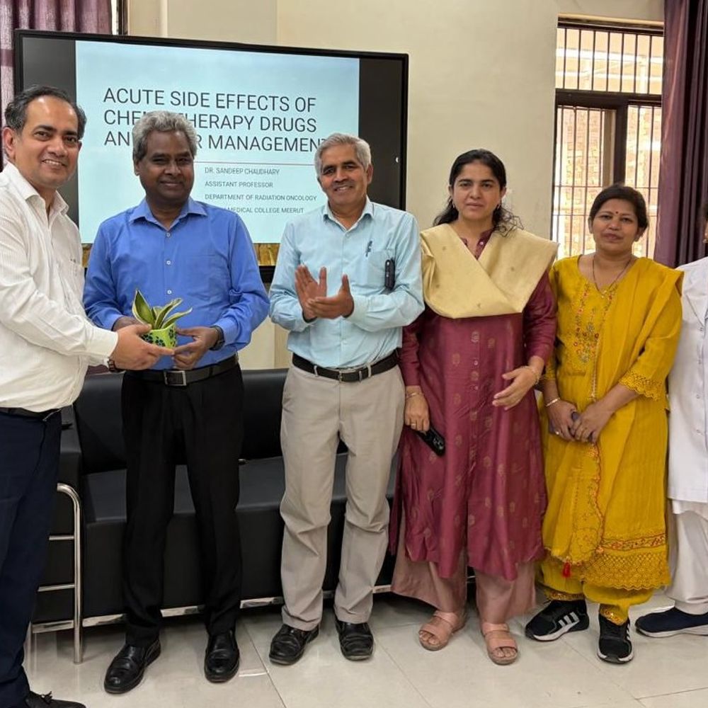 मेरठ मेडिकल में डे केयर कैंसर सेंटर पर 3-दिवसीय प्रशिक्षण:9 जिलों के करीब 45 सरकारी मेडिकल ऑफिसर और नर्सिंग ऑफिसर ने लिया भाग