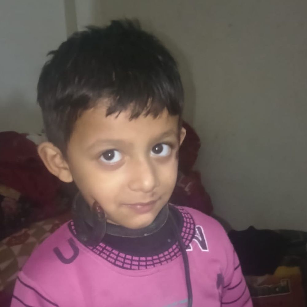 गड्ढे में भरे पानी में डूबने से बच्चे की मौत:ग्रेटर नोएडा में नर्सरी में पढ़ाई करता था, खेलने के दौरान हादसा