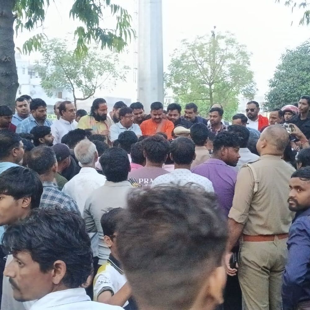 नोएडा में पुलिस कमिश्नर का बड़ा एक्शन:लव-जिहाद मामले में DCP से मांगा स्पष्टीकरण, एसीपी की जांच, SHO और विवेचक सस्पेंड