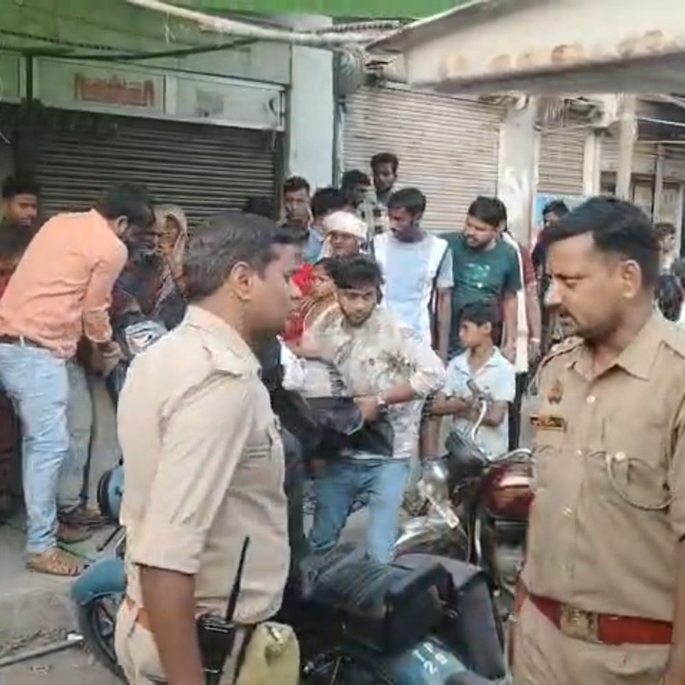 किराए के कमरे में युवक ने की आत्महत्या:मकान मालिक की सूचना पर पहुंची पुलिस, पत्नी एक महीने से मायके में थी