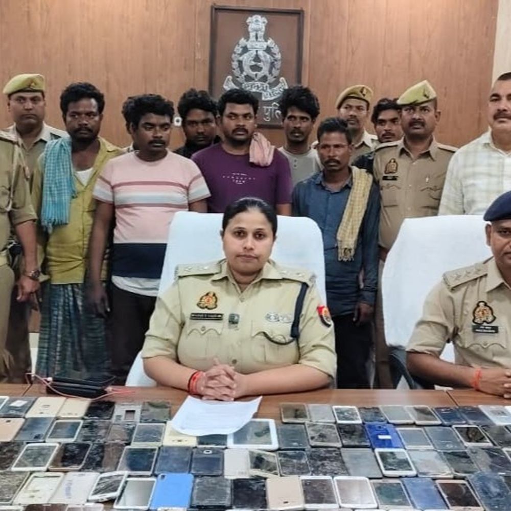 साइबर ठगों के अंतर्राज्यीय गिरोह का भंडाफोड़:एक करोड़ कीमत के 11,605 पुराने मोबाइल फोन बरामद, डीजीपी ने दिया एक लाख का इनाम