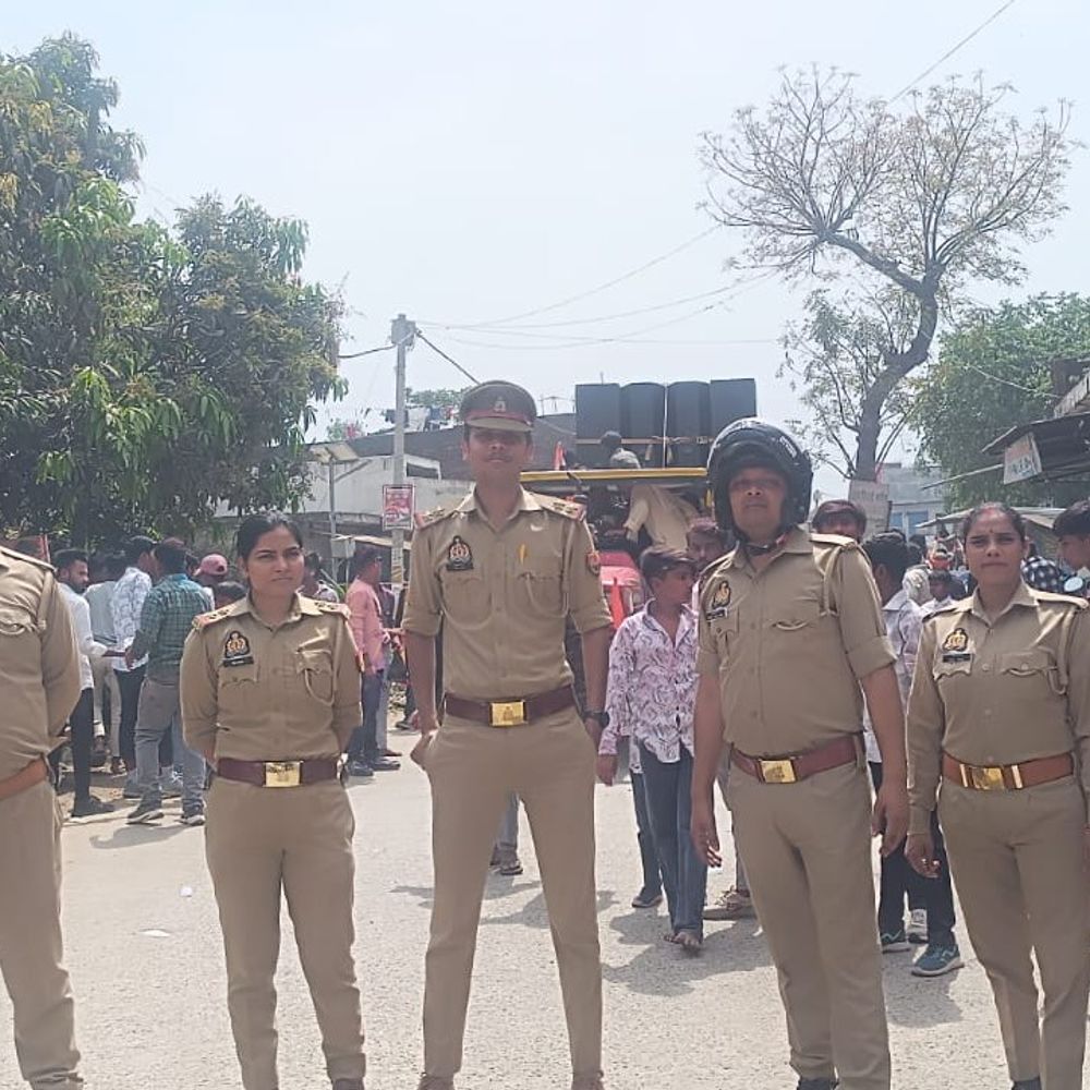 श्री शतचंडी महायज्ञ शुरू, कलश यात्रा निकली:बागापार से चानकी घाट तक सैकड़ों महिलाएं कलश लेकर चलीं