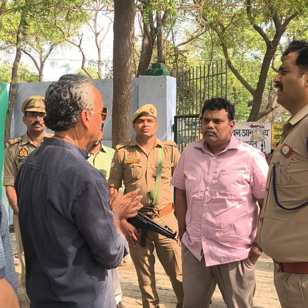 सीतापुर में सड़कों पर नहीं होगी ईद की नमाज:डीएम-एसपी ने जायजा लिया, ईदगाह और मंदिरों की CCTV से होगी निगरानी