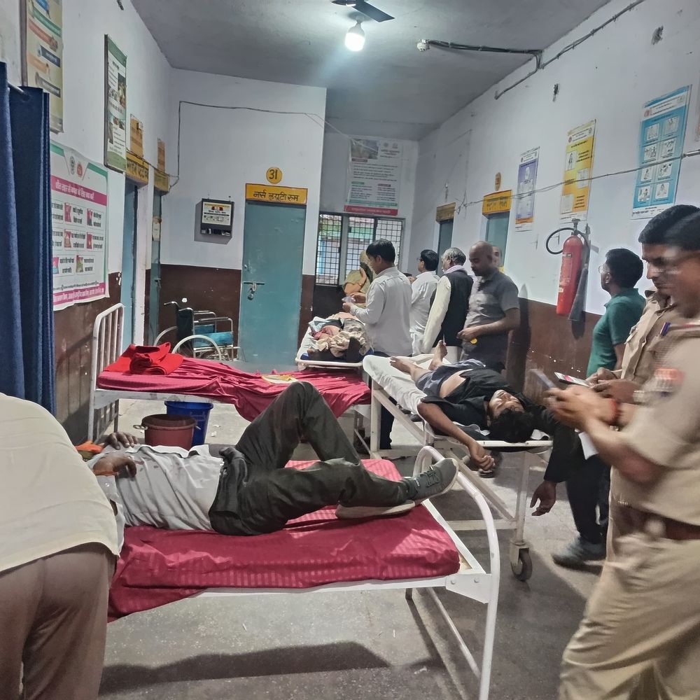 चित्रकूट में सड़क हादसे में युवक की मौत:चार घायल, इलाज शुरू; पुलिस ने चालक और वाहन को कब्जे में लिया