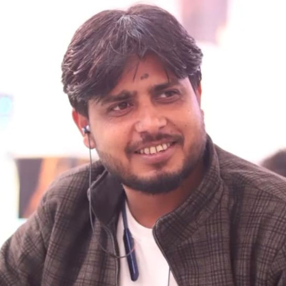 औरैया में ट्रैक्टर-ट्रॉली से टकराकर बाइक सवार की मौत:दोस्त के घर से वापस लौट रहा था युवक, पाड़री बाबा मंदिर के सामने हादसा