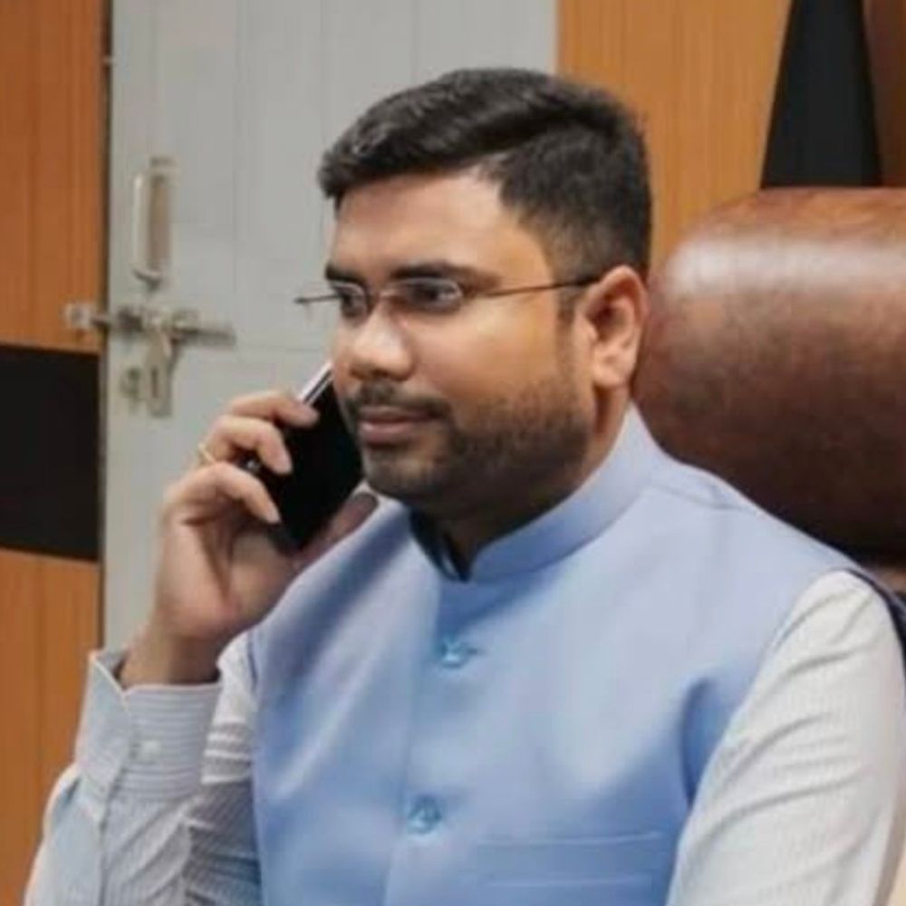 
                 सहारनपुर विकास प्राधिकरण में अधिकारियों का तबादला:संतोष कुमार राय कार्यकारी निदेशक बनाए गए, सूरज पटेल नए उपाध्यक्ष 
            