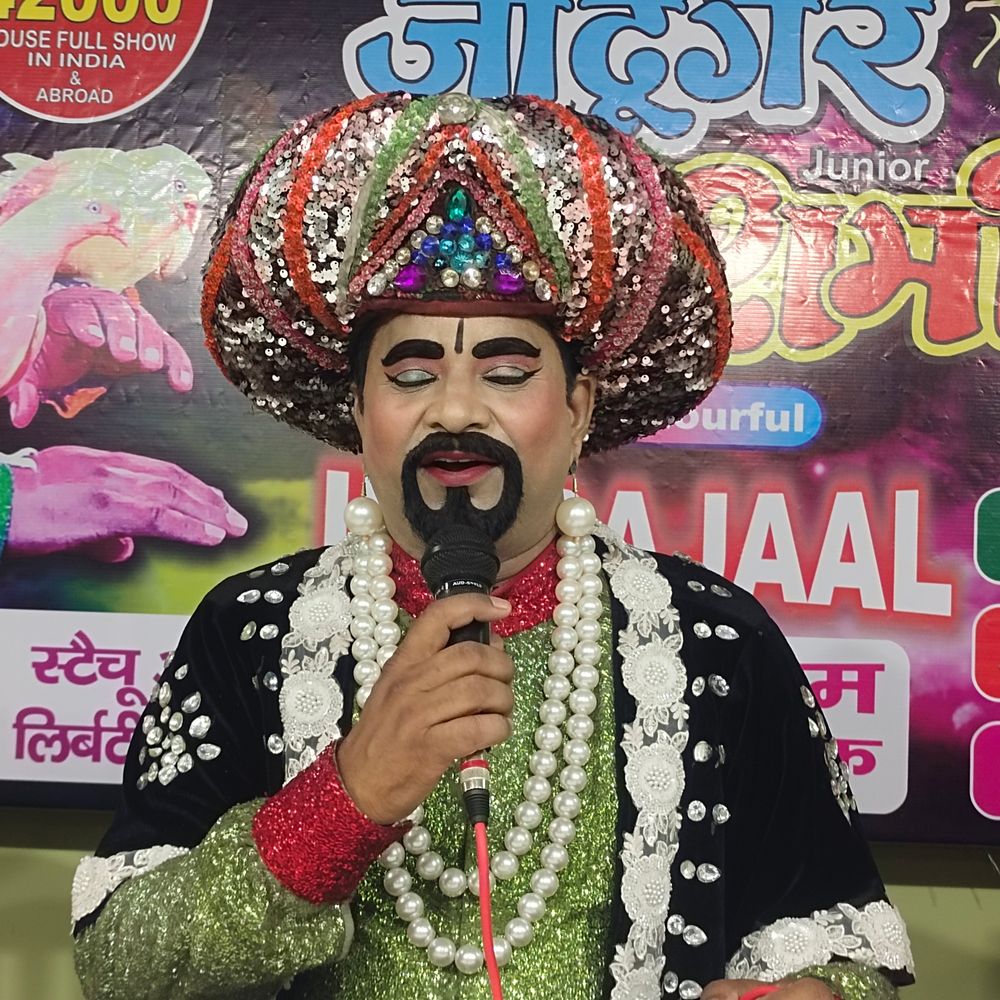 प्रयागराज में जादूगर ओ.पी. शर्मा जूनियर का शो:दिखाएंगे 'ड्रिल ऑफ डेथ, तिलिस्मी चेहरा, स्टेच्यू ऑफ लिबर्टी' गायब करने का जादू