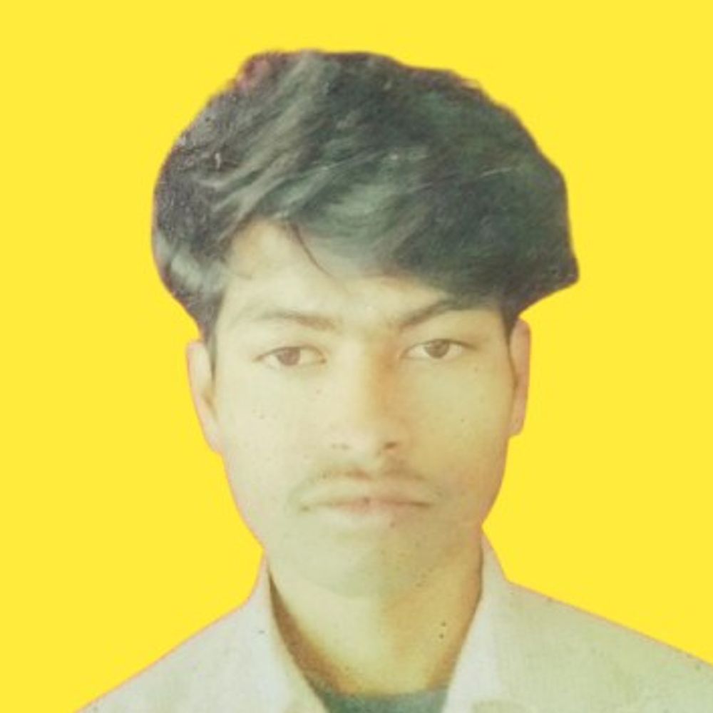 डीसीएम की टक्कर से राजमिस्त्री की मौत:अतरौली में त्रिवेणी पुलिया के पास हादसा, चालक पर FIR