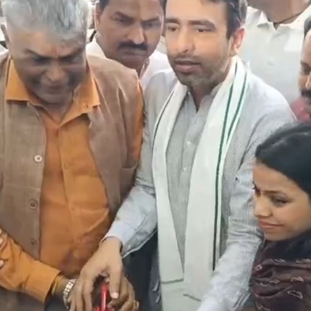 बागपत में चौधरी अजीत सिंह केंद्र का उद्घाटन:मंत्री जयंत चौधरी ने किया शुभारंभ, 5 करोड़ की लागत से बना