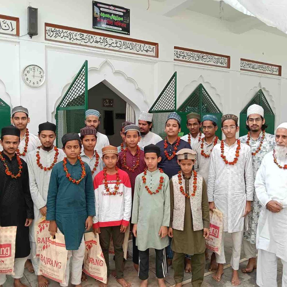 गोरखपुर में नहीं दिखा शव्वाल का चांद:30वां रोजा रखेंगे रोजेदार, शनिवार को होगी ईद