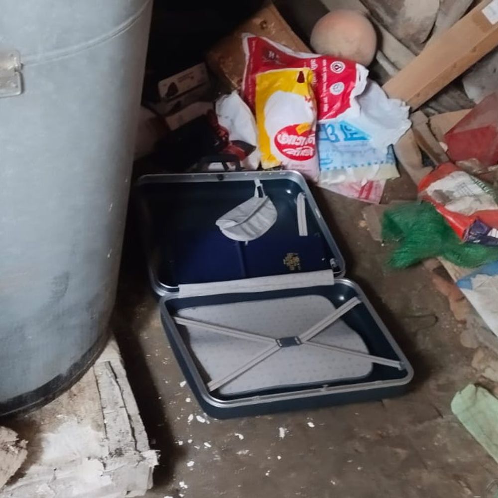 पूर्व सैनिक को बंद कर चोरों ने घर खंगाला:शोर मचाने पर बेटियों ने दरवाजा खोला, जेवरात और नकदी लेकर हुए फरार