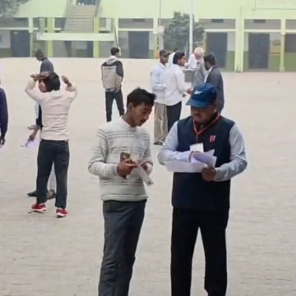 संभल में दूसरे दिन 17,070 कॉपियों का मूल्यांकन:665 शिक्षकों ने जांचीं इंटर की 5727, हाईस्कूल की 11,343 उत्तर पुस्तिकाएं