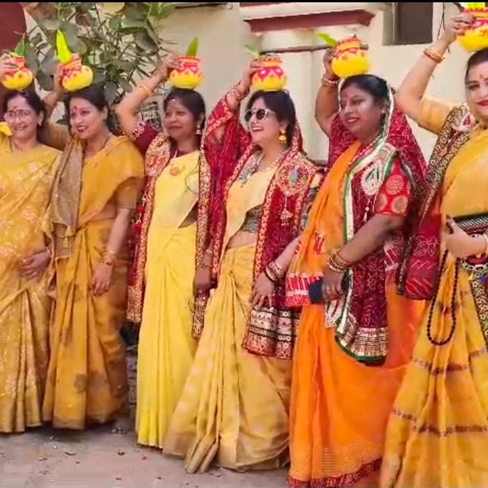 रायबरेली में नौ दिवसीय राम कथा शुरू:कलश लेकर निकलीं सैकड़ों महिलाएं, कथावाचक राजन जी महाराज करेंगे कथा का शुभारंभ