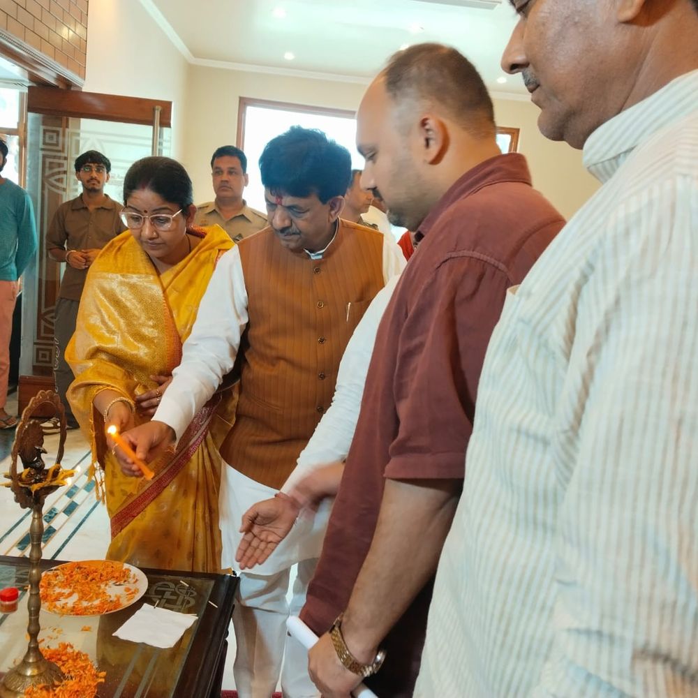 हापुड़ में मंत्री कपिल देव ने गिनाईं सरकार की उपलब्धियां:इंफ्रास्ट्रक्चर, निवेश और रोजगार पर जोर, ब्रजघाट को ‘मिनी हरिद्वार’ बनाने की योजना का जिक्र