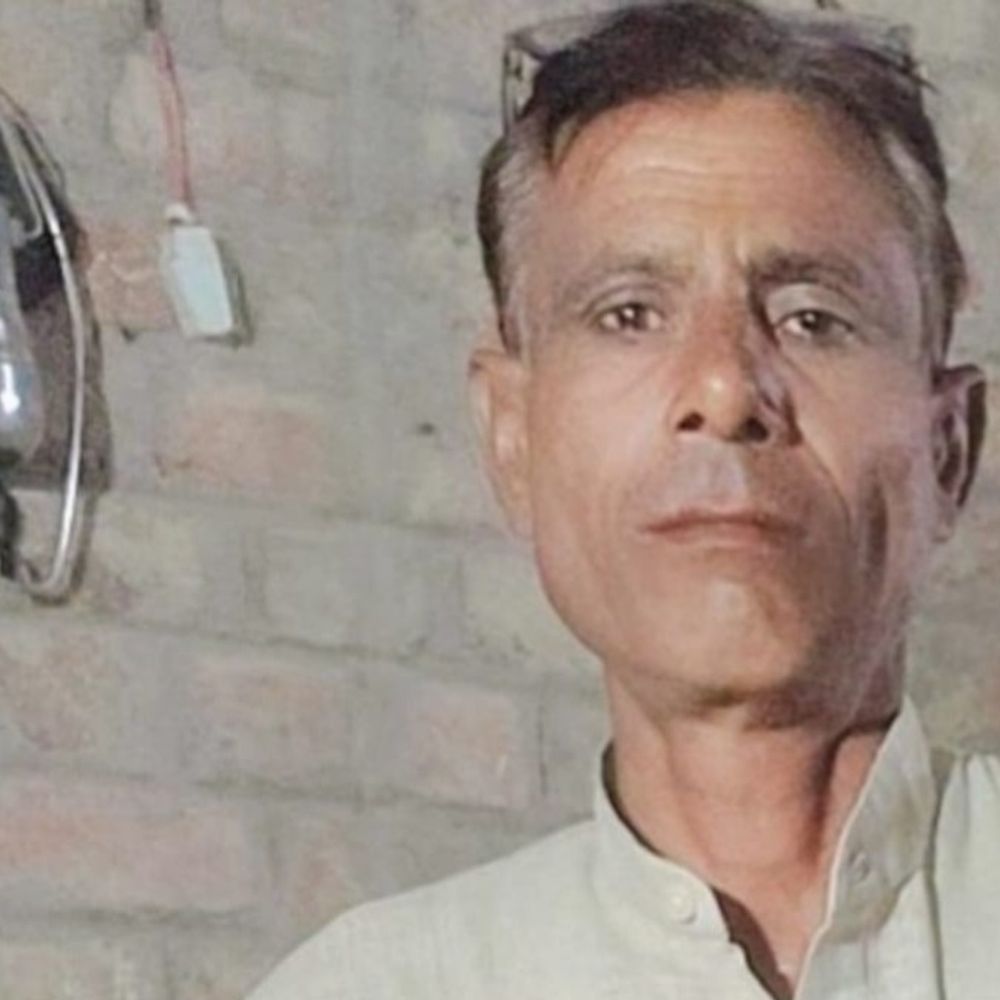 कन्नौज में किसान का शव पेड़ पर लटका मिला:परिजनों का आरोप- आलू की फसल में नुकसान के कारण दी जान