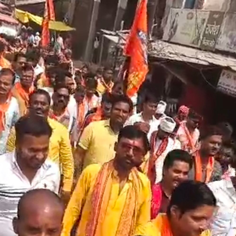 गौरीगंज में निकली हिंदू स्वाभिमान पदयात्रा:सैकड़ों लोग शामिल हुए, जय श्रीराम के नारे से गूंजा शहर