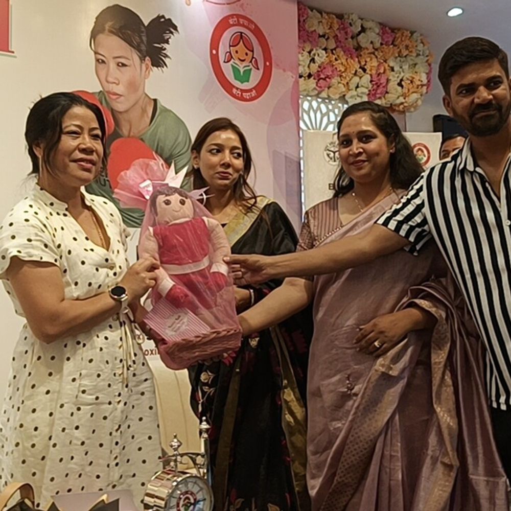 मैरीकॉम ने बागपत में 'नन्ही कली' अभियान किया शुरू:बेटी बचाओ-बेटी पढ़ाओ योजना के तहत महिलाओं को मिलेगा रोजगार