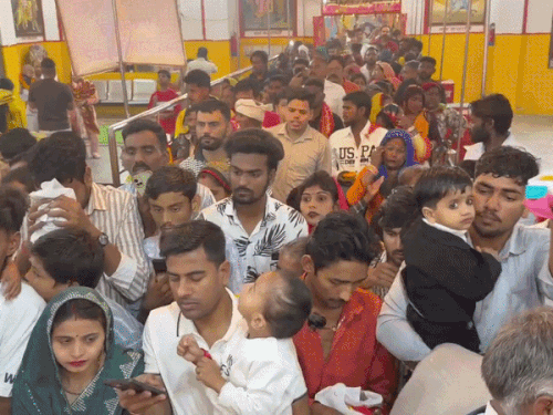 गुरुग्राम में शीतला माता मंदिर में उमड़ी श्रद्धालुओं की भीड़:  चैत्र नवरात्रि के दौरान 24 घंटे खुलेगा मंदिर, सुरक्षा में पुलिस के 200 जवान तैनात – gurugram News