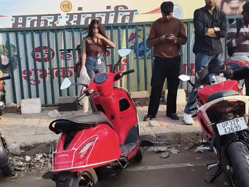 
                 लखनऊ में सुबह-सुबह 9 बाइक और थार सीज:पुलिस ने स्टंटबाजों को पकड़ा, लड़कियों को बैठाकर REEL बनाते हुए बाइक उड़ा रहे थे 
            