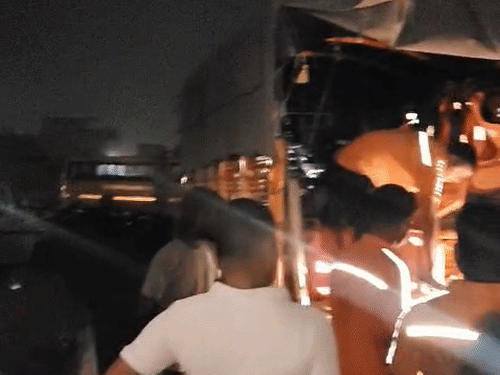 
                 लखनऊ में मौसा के साथ निकली 15-साल की लड़की लापता:दवा लेने गई थी, गांव के बाहर किशोरी के अंडरवियर और बेहोश मिले मौसा 
            