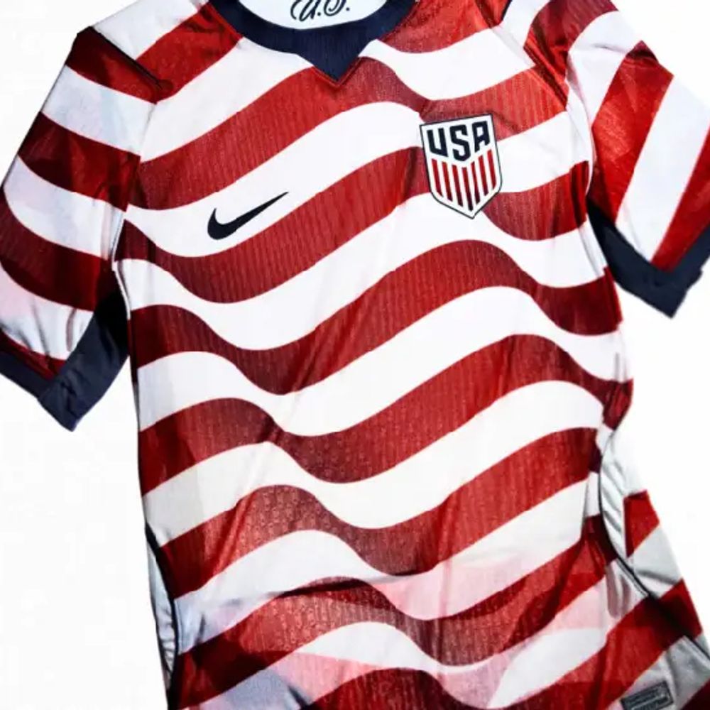 अमेरिका की वर्ल्ड कप जर्सी की कहानी:2022 के विद्रोह के बाद खिलाड़ियों ने खुद तय की 2026 की डिजाइन; अवे जर्सी तो नाइट क्लब में पहन सकते हैं