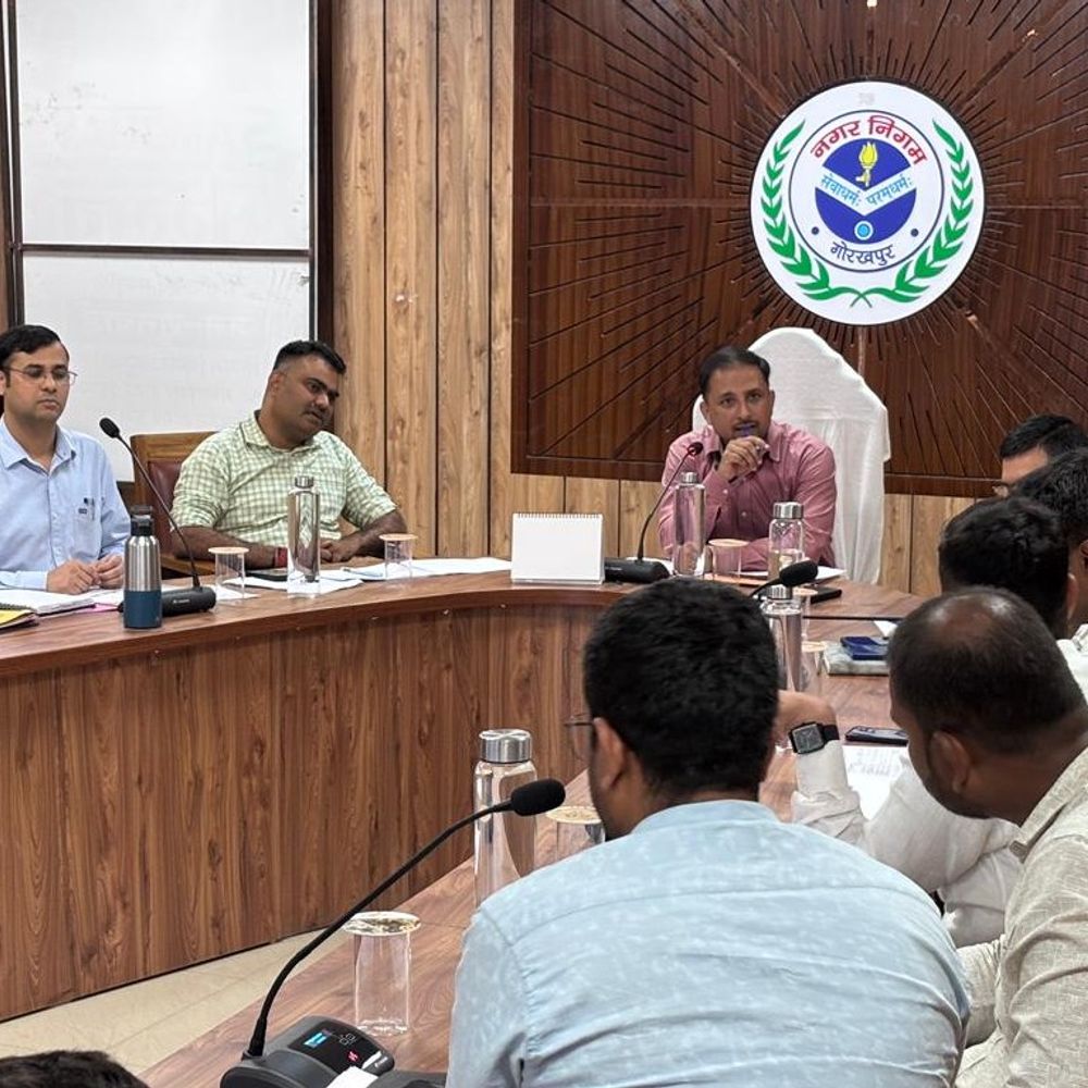 
                 नगर निगम के वाहन चालकों के लिए सख्त निर्देश:लापरवाह ड्राइवर होंगे बर्खास्त, ड्रेस ने पहनने पर कटेगी सेलरी 
            