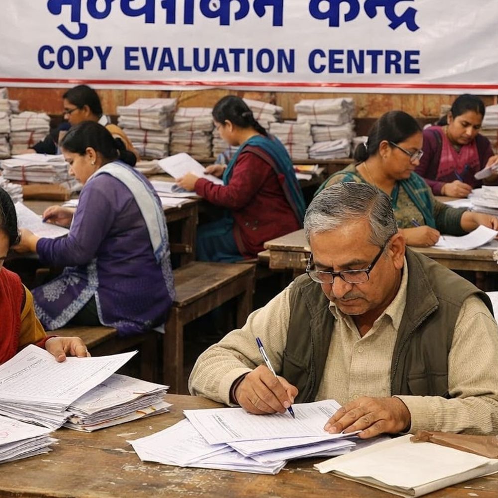मूल्यांकन कार्य में नहीं पहुंचे 655 परीक्षक:वाराणसी में चार UP बोर्ड की कापियों के मूल्यांकन के बनाए गए हैं चार मूल्यांकन केंद्र