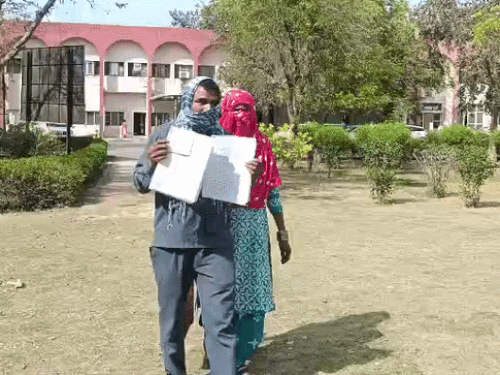 भिवानी में पिता ने बेटी के लिए मांगा न्याय:  दादरी के पार्क में मिली थी बेहोश, रेप कर हत्या करने का आरोप – Bhiwani News