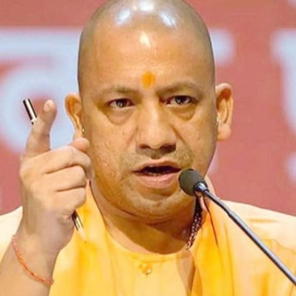 योगी बोले- अपराधियों में वर्दी का खौफ होना चाहिए:उपद्रव बर्दाश्त नहीं होगा, परंपरा के दायरे में हो पर्व-त्योहार