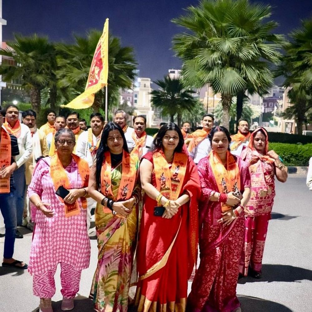 लखनऊ की गोमती ग्रीन सोसायटी में नव संवत्सर पर्व मनाया:राम नाम से गूंजा परिसर, संकीर्तन यात्रा से भक्तिमय माहौल हुआ