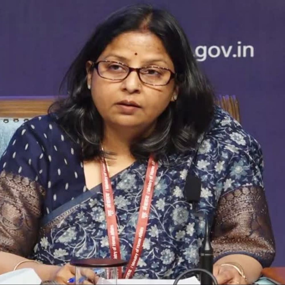 सरकार बोली- LPG की पैनिक बुकिंग घटी, लेकिन हालत चिंताजनक:7500 उपभोक्ता PNG पर शिफ्ट; ईरान से आर्मेनिया-अजरबैजान के रास्ते 913 भारतीय लौट रहे