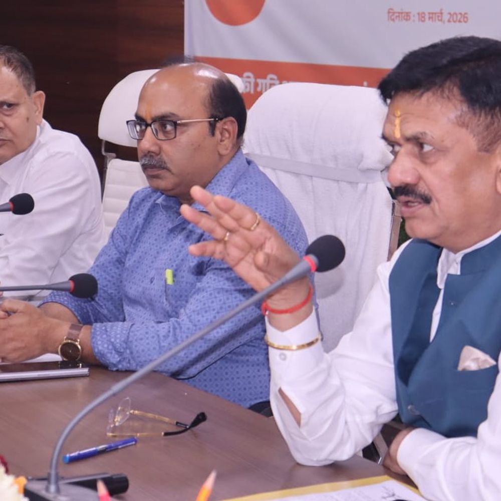 जौनपुर में संचारी रोग अभियान: डीएम ने दिए सख्त निर्देश:लापरवाही पर अधिकारियों का वेतन रोकने के आदेश