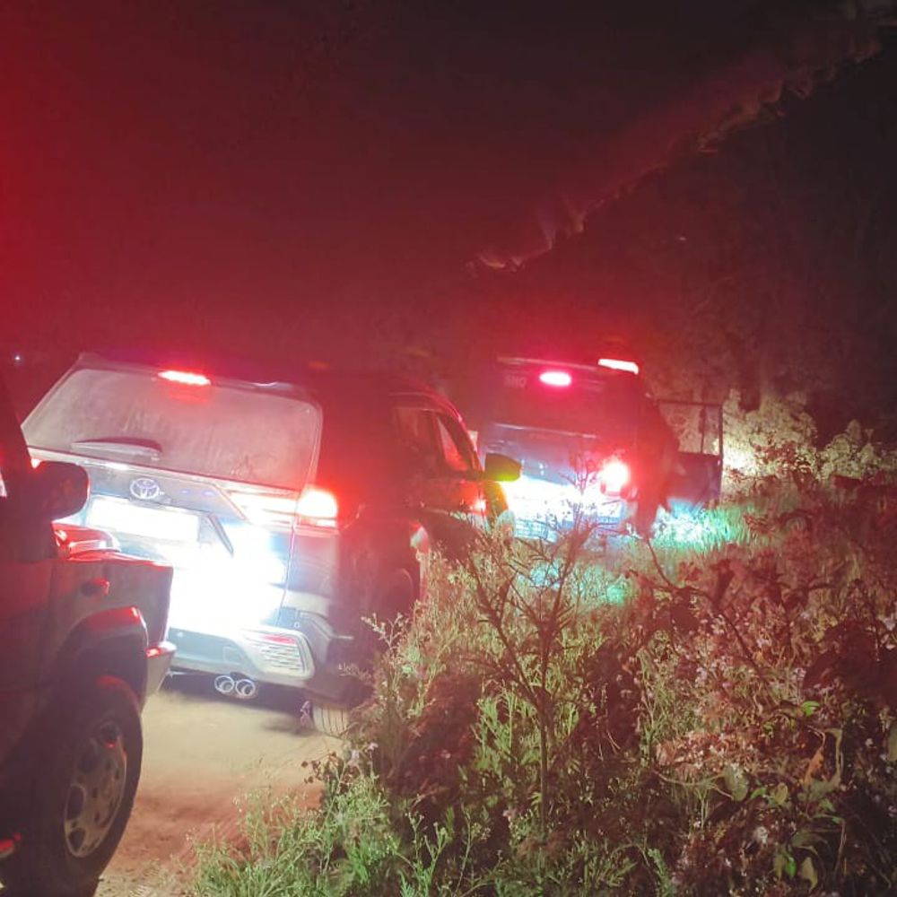 जौनपुर में महाराष्ट्र पुलिस से ग्रामीणों ने की मारपीट:भागकर खेतों में छिपे, लोकल पुलिस ने बचाया, आरोपी को पकड़ने आई थी