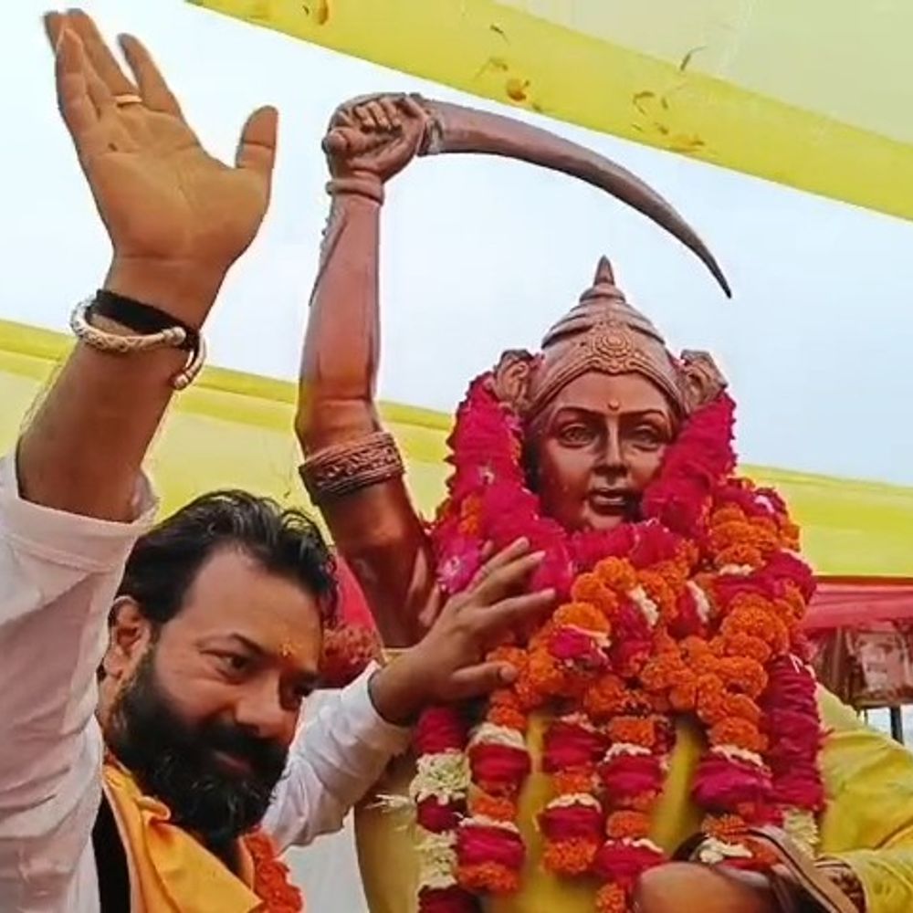 वीरांगना अवंतीबाई लोधी बलिदान दिवस पर शोभायात्रा:लोधी समाज के नेताओं ने दिखाई एकजुटता, विधायक ब्रजभूषण भी शामिल हुए