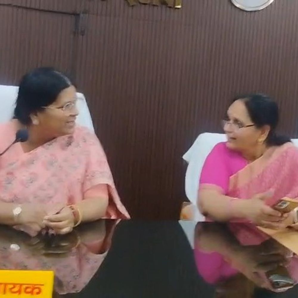 सरकार के 9 साल पूरे होने पर गिनाईं उपलब्धियां:विधायक ने दिव्यांगजनों को ट्राई साइकिल, छात्रों को प्रमाण पत्र मिले