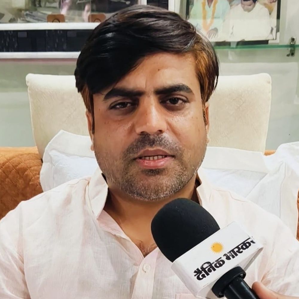 तेज प्रताप बोले- सवा साल में कराए कई काम:करहल विधायक का दावा- मेरे क्षेत्र को 8 घंटे बिजली मिल रही, विकास को लेकर सरकार फेल