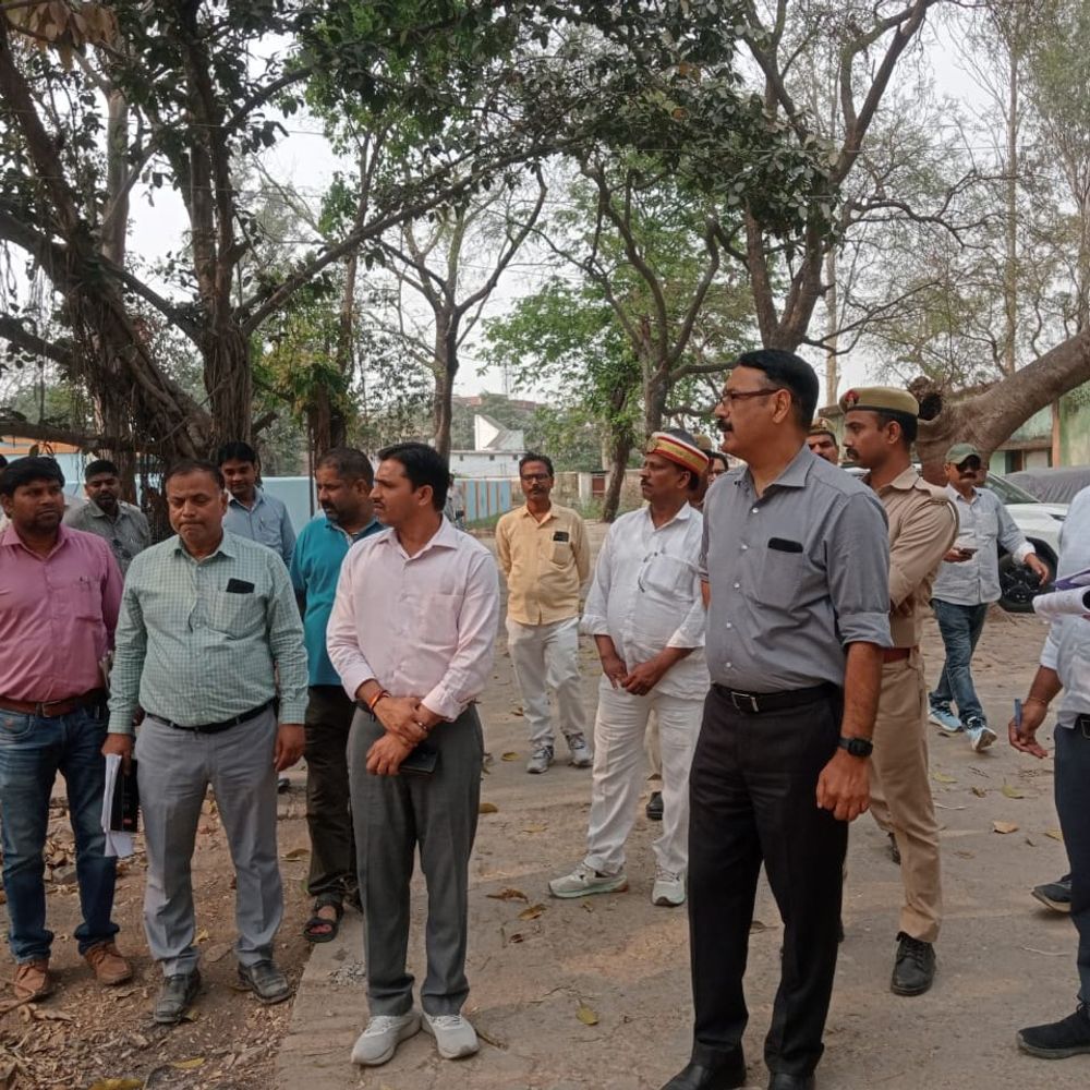 संतकबीरनगर में डीएम ने दिखाई सख्ती:निर्माणाधीन बीडीओ कार्यालय भवन की गुणवत्ता पर सवाल, जांच के आदेश