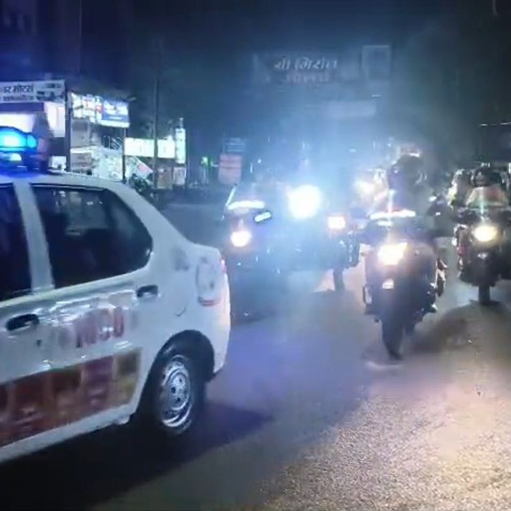 इटावा में मिशन शक्ति फेज-5.0 की शुरुआत:महिला पुलिस की बाइक-स्कूटी रैली, सुरक्षा का दिया संदेश