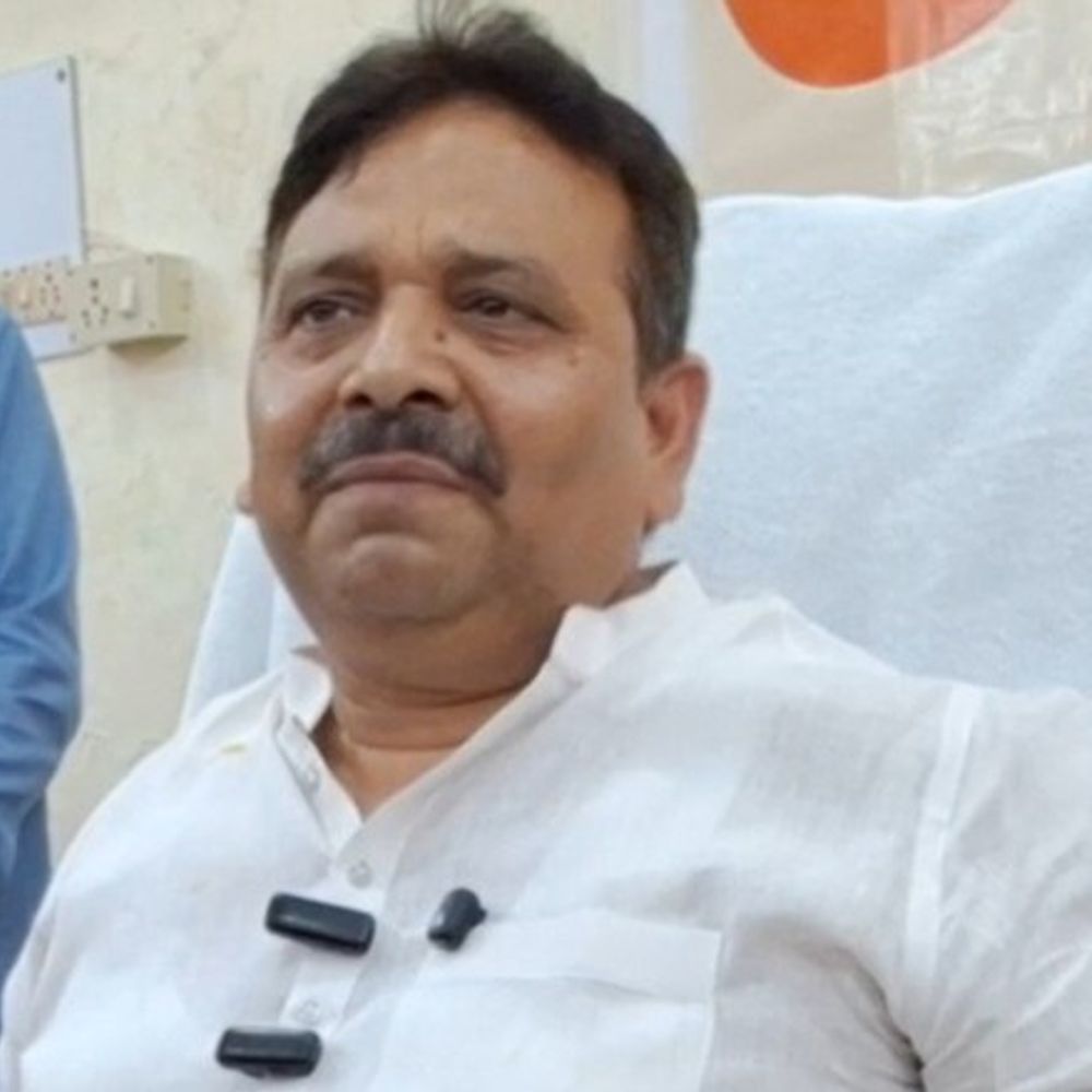 वाराणसी UP कॉलेज में छात्र की गोली मारकर हत्या:मंत्री बोले- कपड़ों को लेकर हुआ विवाद, कमिश्नर से बात की, गिरफ्तारी के निर्देश